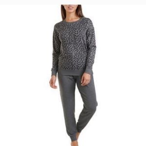 Splendid Large gray and black leopard print long sleeve pajama top